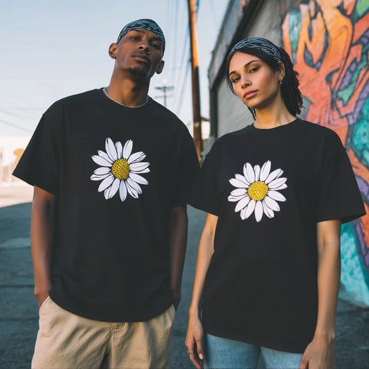 Black T Shirt Daisy Flower Print Casual Daily Wear for Men and Women Comfortable Soft Fabric Unisex Street Style Top Trendy Graphic Tee 2025