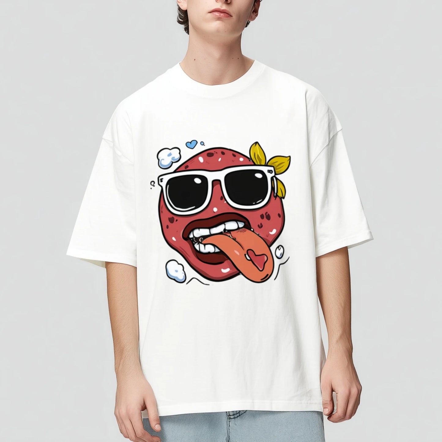 Graphic Tees Design Casual T-Shirt with Fun Strawberry Sunglasses Print for Daily Wear