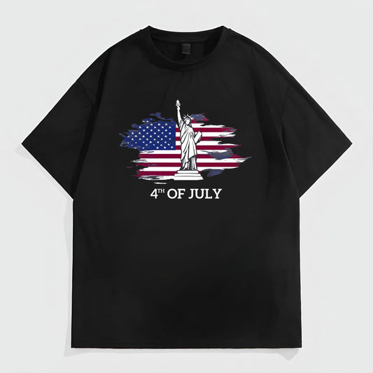 Trendy Tees for Men Black Short Sleeve T-Shirt with American Flag and Statue Graphic for Independence Day Celebrations