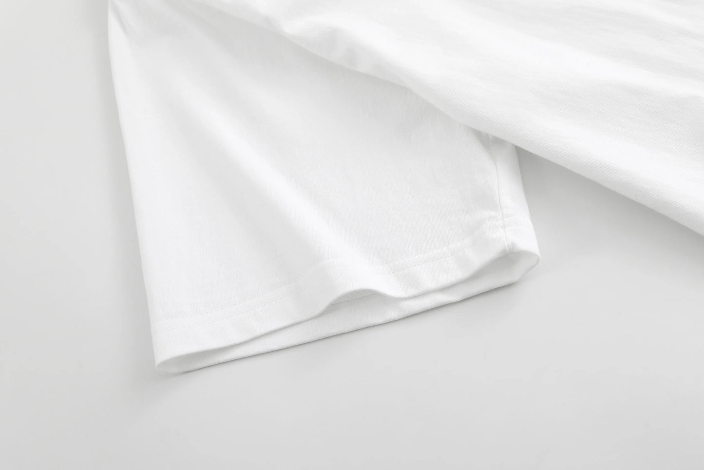 Halloween Casual Round Neck Short Sleeve T-Shirt Regular Fit Cat and Pumpkin Print Comfortable Breathable Men's Top Wear for Daily Use